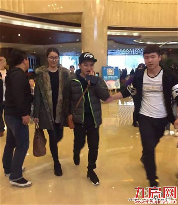 《跑男》来厦录制最新播报：王祖蓝已到 鹿晗正坐动车——九房网
