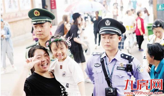 “五一”期间曾厝垵成“人气王” 3天迎客超过30万人次——九房网