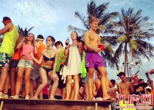 电厂(厦门)荧光·沙滩电子音乐节 引爆电子季狂潮——九房网 电厂(厦门)荧光·沙滩电子音乐节 引爆电子季狂潮——九房网