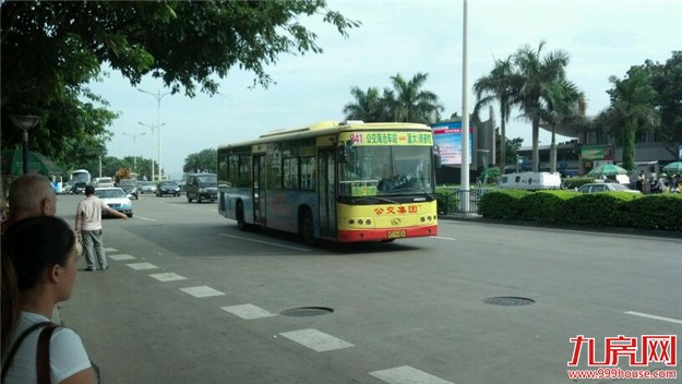 多条公交线路调整 三处公交站点更名——九房网