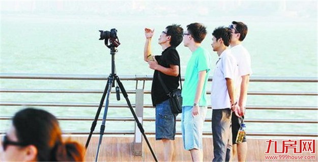 千呼万唤！演武大桥观景平台开放   清晨和晚上人气超级旺——九房网