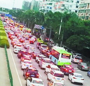 因台风凌晨厦门封闭11座大桥 进出岛仅剩翔安隧道——九房网