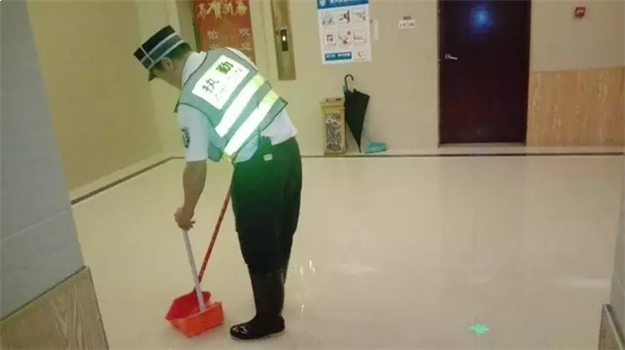 建发:风雨同舟、众志成城!呵护钻石人生!——九房网 建发:风雨同舟、众志成城!呵护钻石人生!——九房网