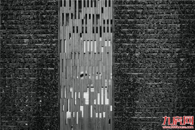 一支车队,悄悄驶入环岛路35号... ——九房网 一支车队,悄悄驶入环岛路35号... ——九房网