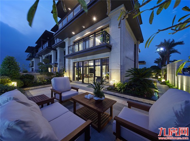 城心院墅里 听海赞人生——九房网