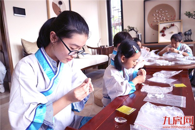 艺术课堂 | 帘卷春风,清香自来——九房网 艺术课堂 | 帘卷春风,清香自来——九房网