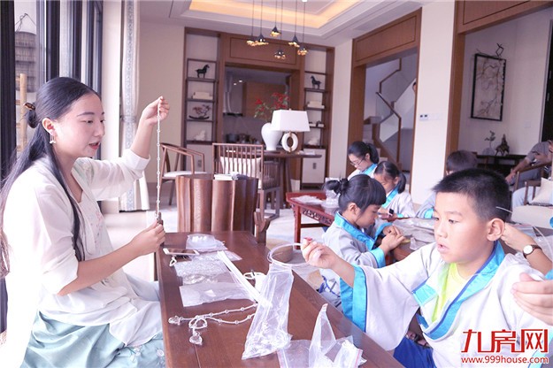 艺术课堂 | 帘卷春风,清香自来——九房网 艺术课堂 | 帘卷春风,清香自来——九房网