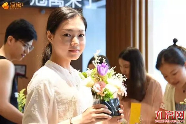 龙湖冠寓x摩拜单车 | 最美的骑迹,都是冠寓你!——九房网 龙湖冠寓x摩拜单车 | 最美的骑迹,都是冠寓你!——九房网