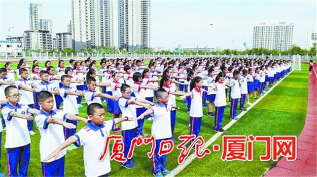 同安一中滨海校区昨启用 282名初一新生入驻新校舍——九房网