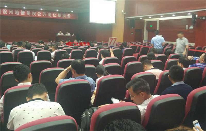 正在直播|“金砖”后厦门土拍首秀来袭！一天连拍7幅地,楼面价能否创新高？——九房网