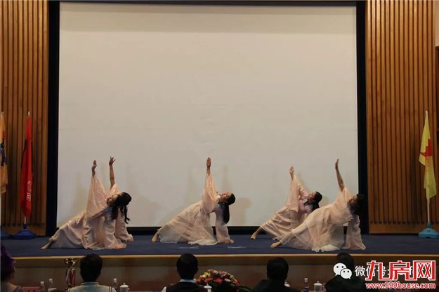 【永年地产•有巢氏集团】 “SUPER梦”年度大会 暨尾牙感恩宴璀璨落幕!——九房网 【永年地产•有巢氏集团】 “SUPER梦”年度大会 暨尾牙感恩宴璀璨落幕!——九房网