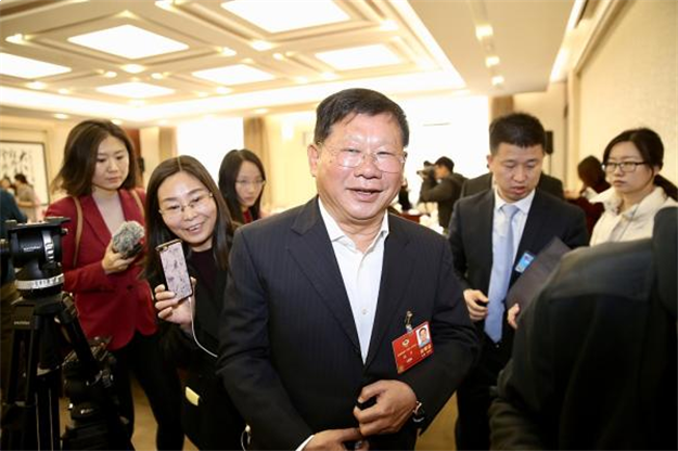 富力地产总裁张力:收购万达酒店资产,万达让了很大的利——九房网 富力地产总裁张力:收购万达酒店资产,万达让了很大的利——九房网