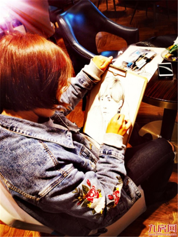 “女神”间的聚会:精彩花絮揭秘——九房网 “女神”间的聚会:精彩花絮揭秘——九房网