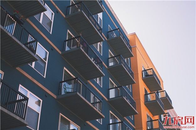 上海3500万豪宅引超3倍客源疯抢 摇号者半数为“公司”——九房网 上海3500万豪宅引超3倍客源疯抢 摇号者半数为“公司”——九房网