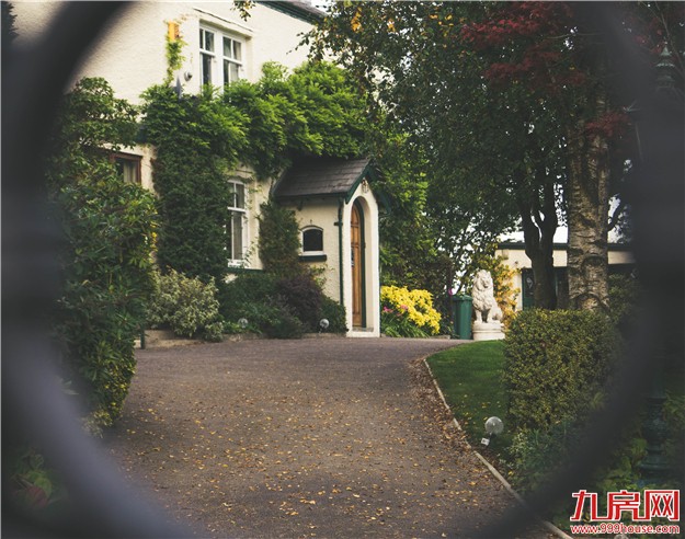 轻信房产中介公司 购房者钱房两空——九房网 轻信房产中介公司 购房者钱房两空——九房网