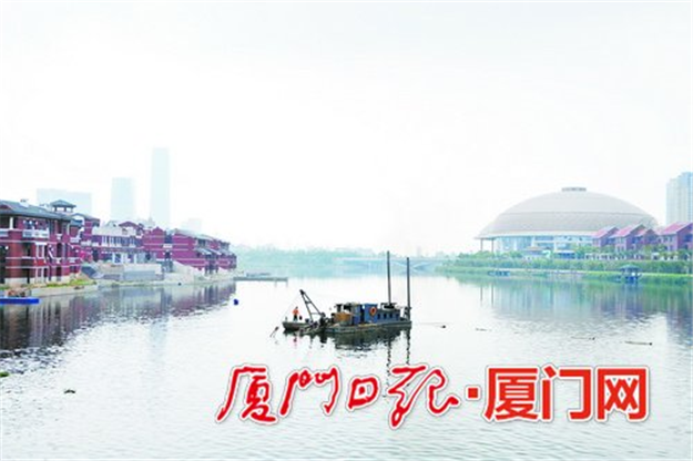 集美加快九天湖清淤工作 预计7月底基本完成该湖水环境整治——九房网 集美加快九天湖清淤工作 预计7月底基本完成该湖水环境整治——九房网