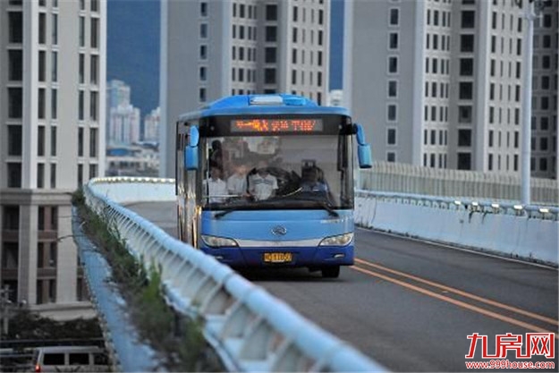 我市BRT“腾讯乘车码”上线 乘客可通过微信端扫码乘车——九房网