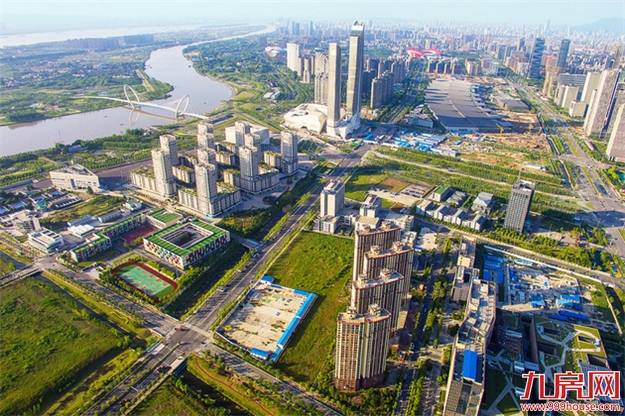 全国卖地收入猛增43% 调控大潮中谁在蒙眼狂奔？——九房网