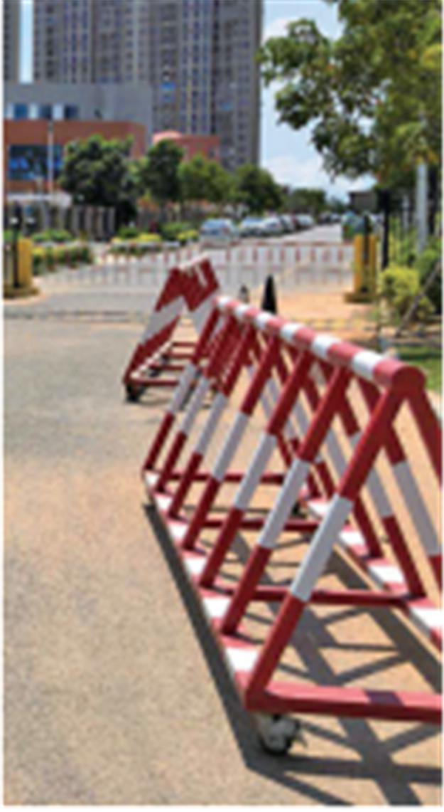 我市交警多措并举筑牢校园交通安全“防护网”——九房网