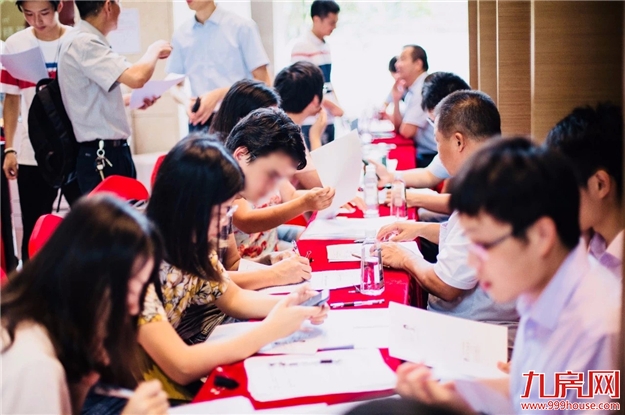 市场冷了?投资客撤了?我们替你跑了新房、二手房、环厦……——九房网 市场冷了?投资客撤了?我们替你跑了新房、二手房、环厦……——九房网