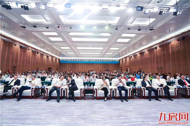 今天，厦门再次举世瞩目！上千人齐聚一堂！就因为他们有同一个名字……——九房网