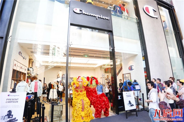 上海再添新名片 世茂广场焕新启幕助力商业升级——九房网