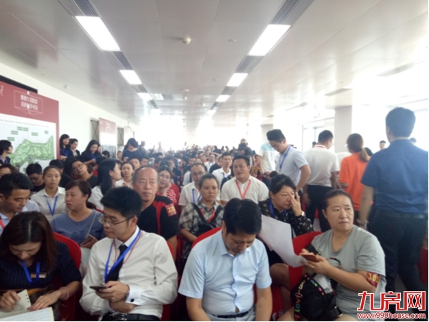 厦门再现“日光盘”: 206套房源!800人哄抢!5分钟内售罄!——九房网 厦门再现“日光盘”: 206套房源!800人哄抢!5分钟内售罄!——九房网