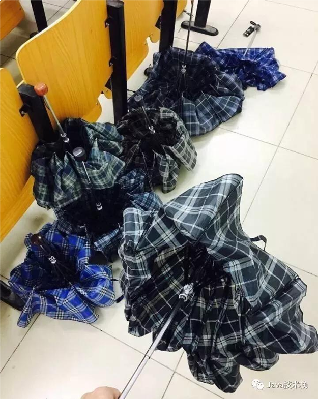 大降温!冷空气半夜携大雨杀到厦门!网友齐呼：终于可以脱单了!——九房网