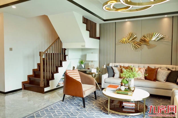 平层PK复式,这场辩论大会,究竟谁才是真正的赢家?——九房网 平层PK复式,这场辩论大会,究竟谁才是真正的赢家?——九房网