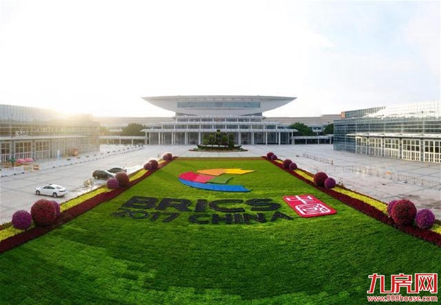 鹭岛繁华心，邂逅“臻豪宅”——九房网