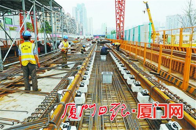 地铁2号线过海隧道开始铺轨 年底开通试运营——九房网 地铁2号线过海隧道开始铺轨 年底开通试运营——九房网