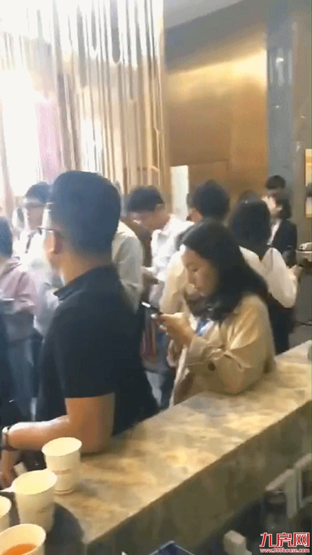 傻眼了!上千买房人出动!有盘大卖近40套!厦门楼市又暴起了?——九房网 傻眼了!上千买房人出动!有盘大卖近40套!厦门楼市又暴起了?——九房网