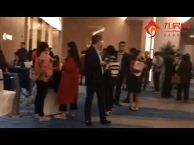 刚刚,厦门又一豪宅连夜抢开!265套房被疯抢!场面极其火爆!——九房网 刚刚,厦门又一豪宅连夜抢开!265套房被疯抢!场面极其火爆!——九房网