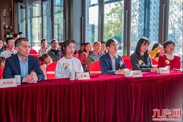 当跑马遇见山野，做回追风的孩子！——九房网