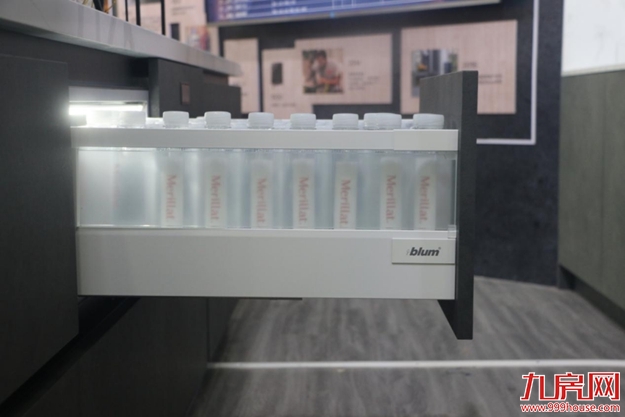 用实力发声!美睿厨房再次亮相第20届博鳌房地产论坛!——九房网 用实力发声!美睿厨房再次亮相第20届博鳌房地产论坛!——九房网