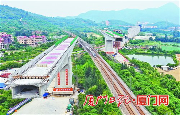 福厦高铁西溪特大桥跨越杭深铁路转体桥今日凌晨成功转体 刷新全国纪录——九房网
