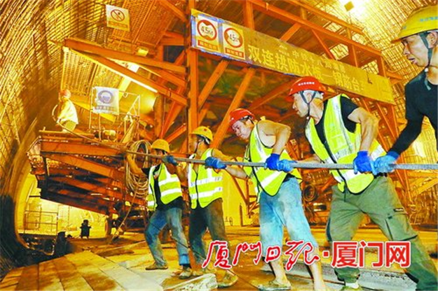 第二西通道下穿隧道加速攻坚——九房网 第二西通道下穿隧道加速攻坚——九房网