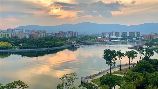 实力「颜」绎，红冠鹭岛！文澜府准现房正当红——九房网