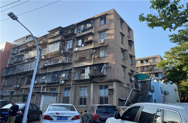 上涨近1万/㎡!岛内某小区卖疯了!老破小成交,创新高!——九房网 上涨近1万/㎡!岛内某小区卖疯了!老破小成交,创新高!——九房网