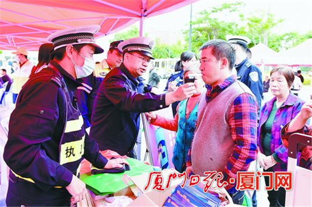 今年来同安新增车辆停车位2670个 年底全区完成摩托车待行区设置——九房网