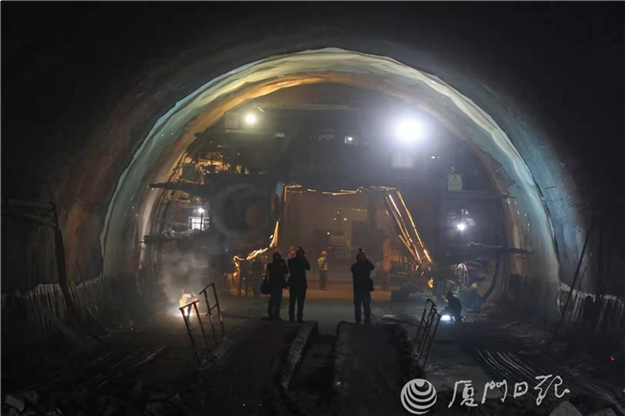 快讯!厦门第二西通道(海沧隧道)工程左线贯通——九房网 快讯!厦门第二西通道(海沧隧道)工程左线贯通——九房网