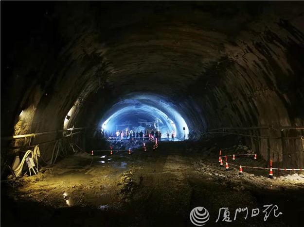 快讯!厦门第二西通道(海沧隧道)工程左线贯通——九房网 快讯!厦门第二西通道(海沧隧道)工程左线贯通——九房网