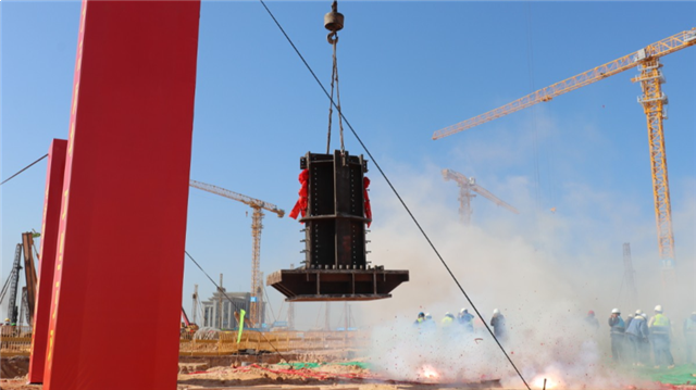 新进展!翔安新体育中心I标段成功实施钢结构首吊！——九房网