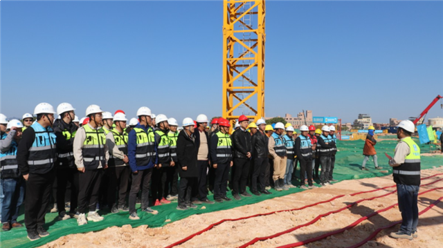 新进展!翔安新体育中心I标段成功实施钢结构首吊！——九房网