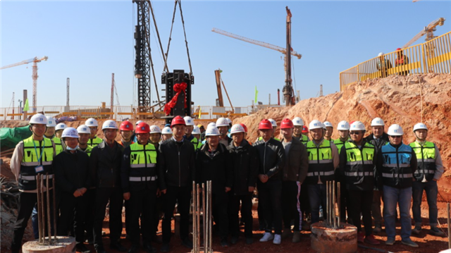 新进展!翔安新体育中心I标段成功实施钢结构首吊！——九房网