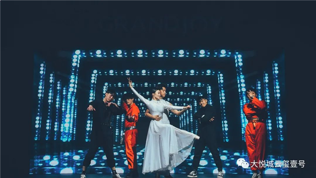 大悦献鹭岛,双子耀湾心,城市天际点亮下个十年——九房网 大悦献鹭岛,双子耀湾心,城市天际点亮下个十年——九房网