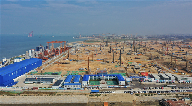 厦门新会展中心钢结构首吊完成，项目进入主体结构施工——九房网