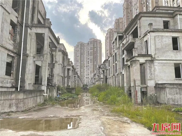 踩雷!全款买房后遭遇烂尾!逾期十年未交付!福州业主损失惨重…——九房网 踩雷!全款买房后遭遇烂尾!逾期十年未交付!福州业主损失惨重…——九房网