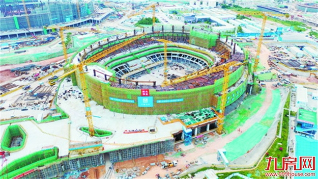 凤凰体育馆主体封顶 新体育中心预计明年底交付使用——九房网