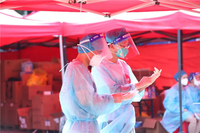 党旗飘扬践初心 疫情防控当先锋——特房集团志愿服务队在行动——九房网 党旗飘扬践初心 疫情防控当先锋——特房集团志愿服务队在行动——九房网